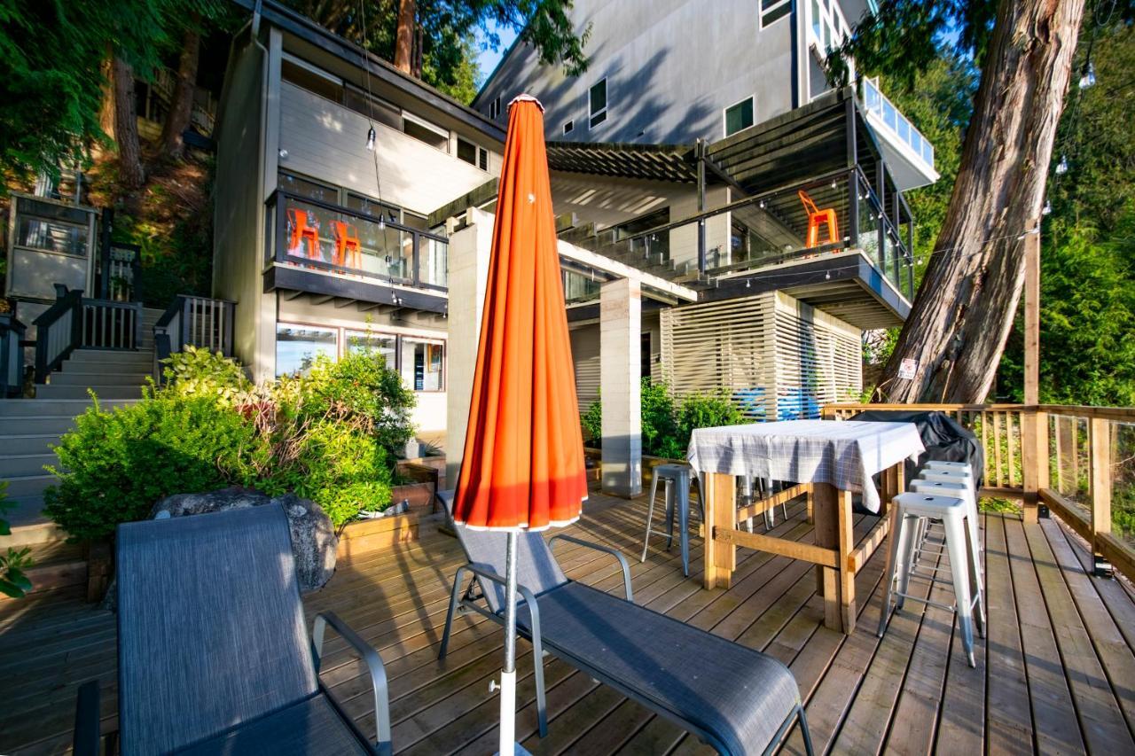 Waterfront Cottage With Superb Coastline Views West Vancouver Extérieur photo